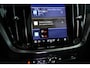 Volvo V60 2.0 T8 Plug-in hybrid AWD Ultimate Dark Panorama / Opendak / Harmankardon / HUD / Pilot assist