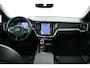 Volvo V60 2.0 T8 Plug-in hybrid AWD Ultimate Dark Panorama / Opendak / Harmankardon / HUD / Pilot assist