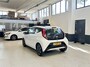 Toyota Aygo 1.0 VVT-i x-play cabrio | Apple Carplay/ Android Auto | Camera | NL| 1 Eig |