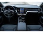 Volvo V60 T6 Recharge AWD Essential Edition | Long Range | Verwarmbare voorstoelen | Verwarmbaar stuurwiel | Verwarmbare achterbank | Google Infotainment | Parkeercamera | 19 inch Lichtmetalen velgen