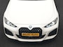 BMW i4 eDrive35 M Sport PRO 70 kWh 286pk Dealer O.H | Trekhaak Af Fabriek | Adaptive Cruise | 360 Camera | Adaptive Onderstel | Alcantara Sportstoelen Verwarmd | Widescreen Navi | Apple Carplay | Virtual | DAB | 18" L.M |