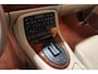Jaguar XKR 4.0 V8 Convertible I Perfect service history I British racing green I org NL
