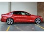 Volvo S60 T8 AWD Twin Engine R-Design | Dealeronderhouden | BLIS | Harman Kardon Premium Audio | Parkeercamera | Navigatie | Stoelverwarming | Stuurwielverwarming | 19'' Lichtmetalen velgen | Full LED Koplampen