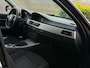 BMW 3-Serie Touring 318i Business Line | Xenon | Navigatie | 17'' LMV
