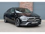 Mercedes-Benz CLA 250 e AMG Line Premium+ | Panoramadak | Distronic+ | Memory | HUD | Trekhaak | Keyless Go | Surround Camera | Sfeerverlichting | Multibeam LED |
