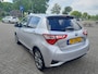 Toyota Yaris 1.5 Hybrid Design Sport mooie sportieve Yaris op all seasonsbanden!
