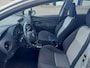 Toyota Yaris 1.5 Hybrid Design Sport mooie sportieve Yaris op all seasonsbanden!