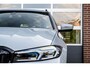 BMW 3-Serie 320 320e xDrive Touring M Sport | Memory | Trekhaak | Comfort Access | Alcantara | 18' Inch |