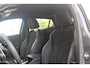 Peugeot 2008 1.2 Hybrid 145PK AUTOMAAT GT | ELEKTRISCH BEDIENBARE BESTUURDERSSTOEL | NAVIGATIE | FULL LED KOPLAMPEN | DRAADLOZE APPLE CARPLAY/ANDROID AUTO | ADAPTIVE CRUISE CONTROL | CAMERA VOOR + ACHTER | CLIMATE CONTROL | LICHTMETALEN VELGEN 17" | KEYLESS ENTRY/START | DAB+ RADIO | ALCANTARA/LEDEREN BEKLEDING  | DODEHOEK DETECTIE | PARKEERSENSOREN VOOR + ACHTER | STOEL VERWARMING | DRAADLOZE TELEFOONLADER |