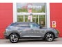 Peugeot 2008 1.2 Hybrid 145PK AUTOMAAT GT | ELEKTRISCH BEDIENBARE BESTUURDERSSTOEL | NAVIGATIE | FULL LED KOPLAMPEN | DRAADLOZE APPLE CARPLAY/ANDROID AUTO | ADAPTIVE CRUISE CONTROL | CAMERA VOOR + ACHTER | CLIMATE CONTROL | LICHTMETALEN VELGEN 17" | KEYLESS ENTRY/START | DAB+ RADIO | ALCANTARA/LEDEREN BEKLEDING  | DODEHOEK DETECTIE | PARKEERSENSOREN VOOR + ACHTER | STOEL VERWARMING | DRAADLOZE TELEFOONLADER |