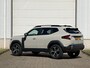 Dacia Duster 1.8 hybrid 155 Limited Edition / Rondom Camera / Stoel en Stuurwielverwarming / Navigatie / Dodehoekdetectie / Adaptieve Cruise Control / Voorruitverwarming /