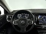 Volvo V60 B3 Momentum | Parkeercamera | Stoel- en Stuurverwarming | Cruise control | Trekhaak
