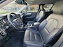 Volvo XC40 T4 211PK Recharge Inscription Expression | Trekhaak | Blis | Camera Achter | Stoel & Stuur verwarm. | 18''