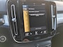 Volvo XC40 T4 211PK Recharge Inscription Expression | Trekhaak | Blis | Camera Achter | Stoel & Stuur verwarm. | 18''