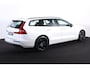 Volvo V60 B3 Essential Edition - Intellisafe Assist & Surround - Black Edition pack - Parkeersensoren v/a - Parkeercamera achter - Climate Control - Verwarmbare voorstoelen - Verwarmbaar stuurwiel - Verwarmbare achterbank - Trekhaak - Draadloze telefoonlader - 19' LMV