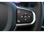 Volvo V60 B3 Essential Edition - Intellisafe Assist & Surround - Black Edition pack - Parkeersensoren v/a - Parkeercamera achter - Climate Control - Verwarmbare voorstoelen - Verwarmbaar stuurwiel - Verwarmbare achterbank - Trekhaak - Draadloze telefoonlader - 19' LMV