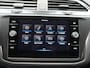 Volkswagen Tiguan 1.4 TSI eHybrid Life Business Automaat - Navigatie - IQ Light - ACC - Camera - Achterklep elektrisch - Side Assist