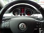 Volkswagen Passat Variant 2.0 FSI Highline Business 150PK Clima Cruise Trekhaak 6-BAK NL-Auto LMV
