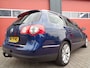 Volkswagen Passat Variant 2.0 FSI Highline Business 150PK Clima Cruise Trekhaak 6-BAK NL-Auto LMV