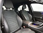 Mercedes-Benz C-klasse 200 AMG Sportpakket | Parkeerpakket met Camera | Alarm | Sfeerverlichting | Stoelverwarming | Car Play | LED | Inclusief 24 maanden Mercedes-Benz Certified garantie voor Europa.