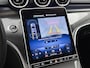 Mercedes-Benz C-klasse 200 AMG Sportpakket | Parkeerpakket met Camera | Alarm | Sfeerverlichting | Stoelverwarming | Car Play | LED | Inclusief 24 maanden Mercedes-Benz Certified garantie voor Europa.