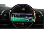 MINI Clubman Mini 1.5 Cooper Business Edition: optie Apple carplay, stoelverw, leder bekleding, TRC, navy, botswaarsch, personen waarsch, HUD, verkeersbord herk, keyless entry, privacyglas Harman Cardon alarm certyf