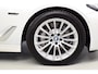 BMW 5-Serie Touring 520e High Executive-Comfortstoelen- Harman Kardon - Comfort/ Massage-HUD-Panorama-Trekhaak-Comfort access, digitaal dashboard HUD, Carplay, comfort stoelen