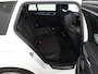BMW 5-Serie Touring 520e High Executive-Comfortstoelen- Harman Kardon - Comfort/ Massage-HUD-Panorama-Trekhaak-Comfort access, digitaal dashboard HUD, Carplay, comfort stoelen