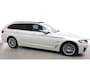 BMW 5-Serie Touring 520e High Executive-Comfortstoelen- Harman Kardon - Comfort/ Massage-HUD-Panorama-Trekhaak-Comfort access, digitaal dashboard HUD, Carplay, comfort stoelen