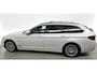 BMW 5-Serie Touring 520e High Executive-Comfortstoelen- Harman Kardon - Comfort/ Massage-HUD-Panorama-Trekhaak-Comfort access, digitaal dashboard HUD, Carplay, comfort stoelen