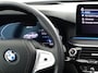 BMW 5-Serie Touring 520e High Executive-Comfortstoelen- Harman Kardon - Comfort/ Massage-HUD-Panorama-Trekhaak-Comfort access, digitaal dashboard HUD, Carplay, comfort stoelen