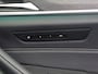 BMW 5-Serie Touring 520e High Executive-Comfortstoelen- Harman Kardon - Comfort/ Massage-HUD-Panorama-Trekhaak-Comfort access, digitaal dashboard HUD, Carplay, comfort stoelen