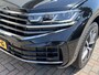 Volkswagen Touareg 3.0 TSi eHybrid 4MOTION Elegance / AUTOMAAT/ 381PK/ PANO/ TREKHAAK/ ACC/ MEMORY SEAT/ MASSAGE/ STOELVERWARM.+KOELING/ DODEHOEK/ PARK.SENSOR.V+A/ 360 CAMERA/ APP-CONNECT/ ELEK.ACHTERKLEP/ HEAD-UP/ KEYLESS/ 20'' LMV