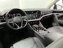 Volkswagen Touareg 3.0 TSi eHybrid 4MOTION Elegance / AUTOMAAT/ 381PK/ PANO/ TREKHAAK/ ACC/ MEMORY SEAT/ MASSAGE/ STOELVERWARM.+KOELING/ DODEHOEK/ PARK.SENSOR.V+A/ 360 CAMERA/ APP-CONNECT/ ELEK.ACHTERKLEP/ HEAD-UP/ KEYLESS/ 20'' LMV