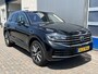 Volkswagen Touareg 3.0 TSi eHybrid 4MOTION Elegance / AUTOMAAT/ 381PK/ PANO/ TREKHAAK/ ACC/ MEMORY SEAT/ MASSAGE/ STOELVERWARM.+KOELING/ DODEHOEK/ PARK.SENSOR.V+A/ 360 CAMERA/ APP-CONNECT/ ELEK.ACHTERKLEP/ HEAD-UP/ KEYLESS/ 20'' LMV