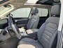 Volkswagen Touareg 3.0 TSi eHybrid 4MOTION Elegance / AUTOMAAT/ 381PK/ PANO/ TREKHAAK/ ACC/ MEMORY SEAT/ MASSAGE/ STOELVERWARM.+KOELING/ DODEHOEK/ PARK.SENSOR.V+A/ 360 CAMERA/ APP-CONNECT/ ELEK.ACHTERKLEP/ HEAD-UP/ KEYLESS/ 20'' LMV