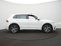 Volkswagen Tiguan 1.4 TSI eHybrid R-Line Business+ Automaat - Panoramisch schuif- kanteldak - Trekhaak - Navigatie - Leer - Side Assist - Stoelverstelling elektrisch