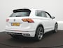 Volkswagen Tiguan 1.4 TSI eHybrid R-Line Business+ Automaat - Panoramisch schuif- kanteldak - Trekhaak - Navigatie - Leer - Side Assist - Stoelverstelling elektrisch