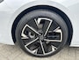 Peugeot 508 SW 1.6 HYbrid 180 GT | Facelift Model | Meest Complete Uitvoering | Volledig Lederen Bekleding | Glazen Panorama Schuif-/Kanteldak | Stoelverwarming & Massage | Plug-In Hybride Automaat | 360 Graden Camera | Navigatie | Climate Control | Adaptieve Cruise Control | Keyless Entry | Elektrische Kofferklep | 18" Lichtmetalen Velgen |