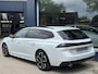 Peugeot 508 SW 1.6 HYbrid 180 GT | Facelift Model | Meest Complete Uitvoering | Volledig Lederen Bekleding | Glazen Panorama Schuif-/Kanteldak | Stoelverwarming & Massage | Plug-In Hybride Automaat | 360 Graden Camera | Navigatie | Climate Control | Adaptieve Cruise Control | Keyless Entry | Elektrische Kofferklep | 18" Lichtmetalen Velgen |