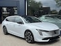 Peugeot 508 SW 1.6 HYbrid 180 GT | Facelift Model | Meest Complete Uitvoering | Volledig Lederen Bekleding | Glazen Panorama Schuif-/Kanteldak | Stoelverwarming & Massage | Plug-In Hybride Automaat | 360 Graden Camera | Navigatie | Climate Control | Adaptieve Cruise Control | Keyless Entry | Elektrische Kofferklep | 18" Lichtmetalen Velgen |