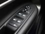 Jeep Avenger 54kWh Altitude | Airconditioning | Licht metalen velgen 18 inch | Cruise control Adaptive | Navigatie | Half lederen bekleding zwart | LED koplampen | Park Distance Control voor en achter | Achteruitrijcamera |