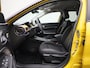 Jeep Avenger 54kWh Altitude | Airconditioning | Licht metalen velgen 18 inch | Cruise control Adaptive | Navigatie | Half lederen bekleding zwart | LED koplampen | Park Distance Control voor en achter | Achteruitrijcamera |