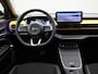 Jeep Avenger 54kWh Altitude | Airconditioning | Licht metalen velgen 18 inch | Cruise control Adaptive | Navigatie | Half lederen bekleding zwart | LED koplampen | Park Distance Control voor en achter | Achteruitrijcamera |