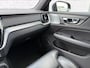 Volvo V60 2.0 T6 AWD Recharge R-Design | Bowers & Wilkins Audio | Schuif-/Kanteldak| Nappaleder | Stoelventilatie | 360 Camera | Lichtmetalen Velgen 19 inch | Keyless Entry | Elektrisch Verstelbare Voorstoelen | Elektrische Achterklep | Navigatie
