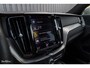 Volvo XC60 2.0 T5 R-Design | Adaptieve cruise | Zwenkbare trekhaak | Panoramadak | Blis |