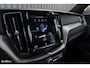 Volvo XC60 2.0 T5 R-Design | Adaptieve cruise | Zwenkbare trekhaak | Panoramadak | Blis |