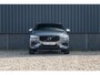 Volvo XC60 2.0 T5 R-Design | Adaptieve cruise | Zwenkbare trekhaak | Panoramadak | Blis |