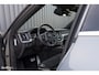 Volvo XC60 2.0 T5 R-Design | Adaptieve cruise | Zwenkbare trekhaak | Panoramadak | Blis |