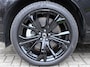 Volvo XC60 2.0 T8 Plug-in hybrid AWD Ultra Black Edition Automaat / Luchtvering / Bowers & Wilkins audio / Gelaagde zijruiten / 360* camera / Massage voorstoelen / Trekhaak / Privacy Glass